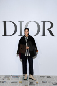 Caroline+Issa+Dior+Photocall+Paris+Fashion+JGwdDt5GvZcx.jpg