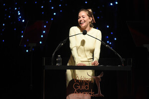 Sienna+Miller+72nd+Writers+Guild+Awards+New+xJVjMdncIkyx.jpg