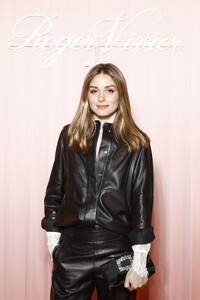 Olivia+Palermo+Roger+Vivier+Photocall+Paris+LgoRqqlsvKcx.jpg