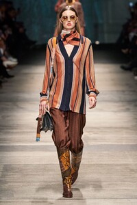 Lindsey Wixson Missoni Fall 2020 RTW MFW 1.jpg