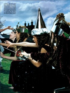 ARCHIVIO - Vogue Italia (August 2000) - Next Way The Multiple - 010.jpg