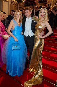 137539842_mcfan-celeblounge-net21-02-2020-12-27_08.thumb.jpg.d520ff2425fe59c0daa7beb9f70880c6.jpg