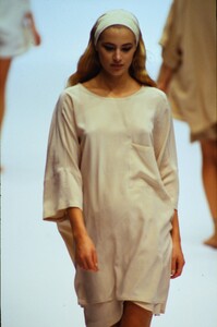 1378936356_max-mara-ss-1991(1).thumb.jpg.ceab3c5877397b217af350f489fe24ae.jpg