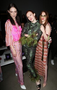       tho110220BZNimage12.jpg