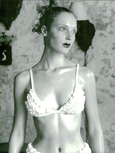 ARCHIVIO - Vogue Italia (May 1997) - Bellezza - 006.jpg