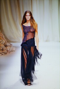 1395735353_moschino-fw-1999(5).thumb.jpg.7a57fdb4d868428c6912ce3cd44cb0f8.jpg