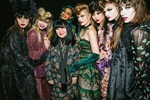 14--anna-sui-backstage-fw20-corey-tenold.jpg