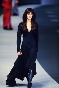148093964_chanel-fw-1999(1).thumb.jpg.6635a21b3708b5a9bd9be3eb13dabd8b.jpg