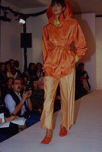 1520660227_isaac-mizrahi-ss-1989(14).thumb.jpg.214bfb150ed53aab2cb0298fcd6a9708.jpg