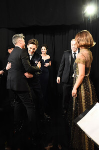 1528502884_NataliePortman92ndAnnualAcademyAwardsshy58oE2xmmx.thumb.jpg.b93ae5bac6b6d5d074932ab6f8c16dd8.jpg