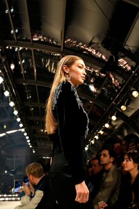         gig280220BZNimage25.jpg