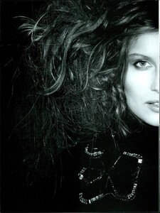 ARCHIVIO - Vogue Italia (February 2008) - Laetitia Casta - 001.jpg