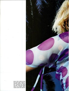 ARCHIVIO - Vogue Italia (May 2000) - Summer Clicks - 009.jpg