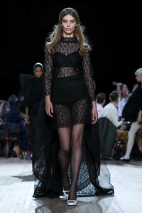 Ondria Hardin Marc Jacobs Fall 2020 RTW NYFW 2.jpg