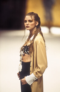1661788226_RifatOzbek1993WomenRTW116.thumb.jpg.106a94d068da2e913d83e91043384dcc.jpg