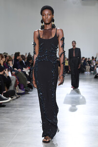 1688790008_SchiaparelliRunwayParisFashionWeekHautekUmFSJTOLmDx.thumb.jpg.f3cc2f9690ae7b32d9315aa99da687e3.jpg