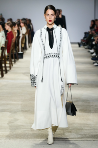 1695628126_JilSander(9).thumb.png.f5632a420af596bcabaf974e626a4747.png