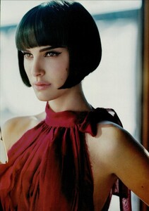 ARCHIVIO - Vogue Italia (February 2004) - Natalie Portman - 010.jpg
