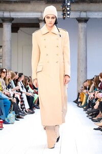 Sofia Steinberg Max Mara Fall 2020 W MFW 2.jpg