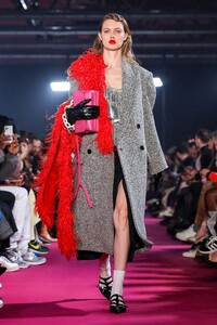 Lindsey Wixson MSGM Fall 2020 RTW MFW 2.jpg