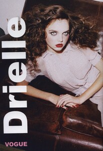 Vogue Italia (December 2005, Models Supplement) - Drielle Valeretto - 001.JPG