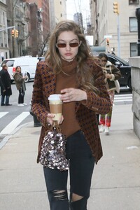        gig120220BZNimage9.jpg