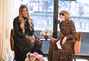 Anna+Wintour+Serena+Presentation+February+USIsaxdAwRlx.jpg