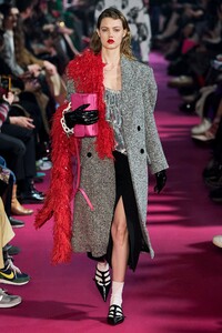 Lindsey Wixson MSGM Fall 2020 RTW MFW 1.jpg