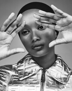 190927_NG_VMAG_FENDI_01_0389_DEF_RVB.thumb.jpg.a774c5d1db0ea61186d3385b3e171f28.jpg