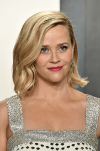 1927820572_ReeseWitherspoon2020VanityFairOscarPartywuxKh1WZqutx.thumb.jpg.447be446290c4fa4968b3511bbce0428.jpg