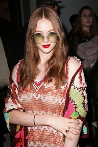       tho110220BZNimage1.jpg