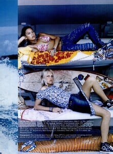 GB - Elle Girl (Summer 2002) - Board In The USA - 004.jpg