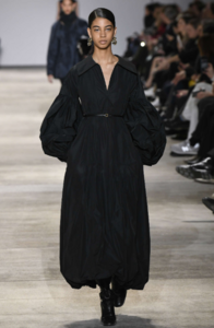 1972464794_JilSander(3).thumb.png.b18aed410a309f5c47b9e95e0bc814b4.png