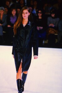 1997230180_cerrutti-fw-1999(1).thumb.jpg.7d24a74943e2005372b5d069756e474e.jpg