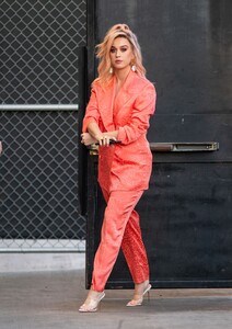        kat130220BZNimage110.jpg