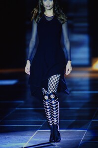 1997899207_versace-fw-1993(14).thumb.jpg.32eaf7f79746e654e5fdd44b53d2df7a.jpg