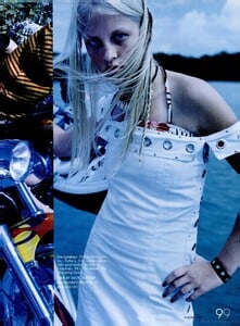 GB - Elle Girl (Summer 2002) - Board In The USA - 006.jpg