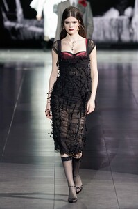 Alexandra Micu Dolce & Gabanna Fall 2020 RTW MFW 2.jpg