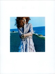 ARCHIVIO - Vogue Italia (August 2003) - Gleams and More - 006.jpg