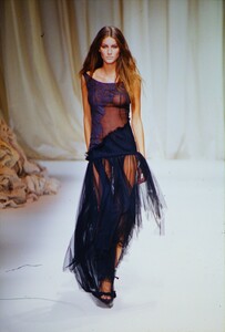 2122683744_moschino-fw-1999(6).thumb.jpg.c354c61ce3afcf7ee0704f2a499f3e57.jpg