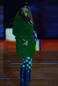 227801049_versace-fw-1993(2).thumb.jpg.6b1645955e15019d370fd66139580cd6.jpg