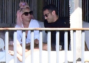 24182870-7956697-Inseparable_The_insider_added_They_ve_been_out_and_about_in_Los_-a-58_1580610051128.jpg