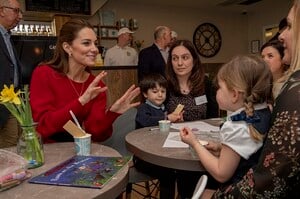 24297856-7964773-The_Duchess_appeared_enthused_as_she_spoke_with_children_and_par-a-39_1580831678000.jpg