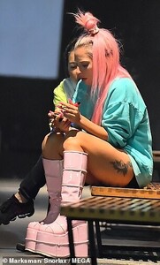 24750444-8005325-Listen_in_She_recently_revealed_a_new_relationship_with_Michael_-m-35_1581706349197.jpg