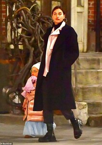 24763158-8006423-Sweet_The_Russian_model_bundled_up_in_a_black_pants_with_sweater-a-72_1581736457963.jpg