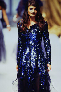 254266552_chanel-hc-fw-1991(22).thumb.jpg.aeb0ac44f21bd87cdbde72dd691a0029.jpg