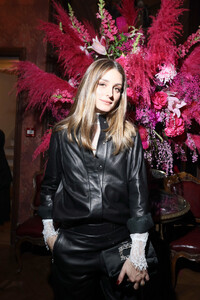 Olivia+Palermo+Roger+Vivier+Alternative+Views+KBE2iOCMvIKx.jpg