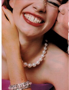 ARCHIVIO - Vogue Italia (November 2000) - A Beauty Party - 002.jpg