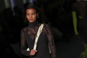 Liya+Kebede+Bottega+Veneta+Runway+Milan+Fashion+3porYysrOUEx.jpg