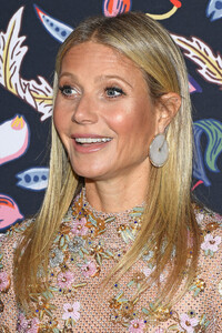 Gwyneth+Paltrow+Harper+Bazaar+Exhibtion+Musee+vJFcNtV4YaJx.jpg